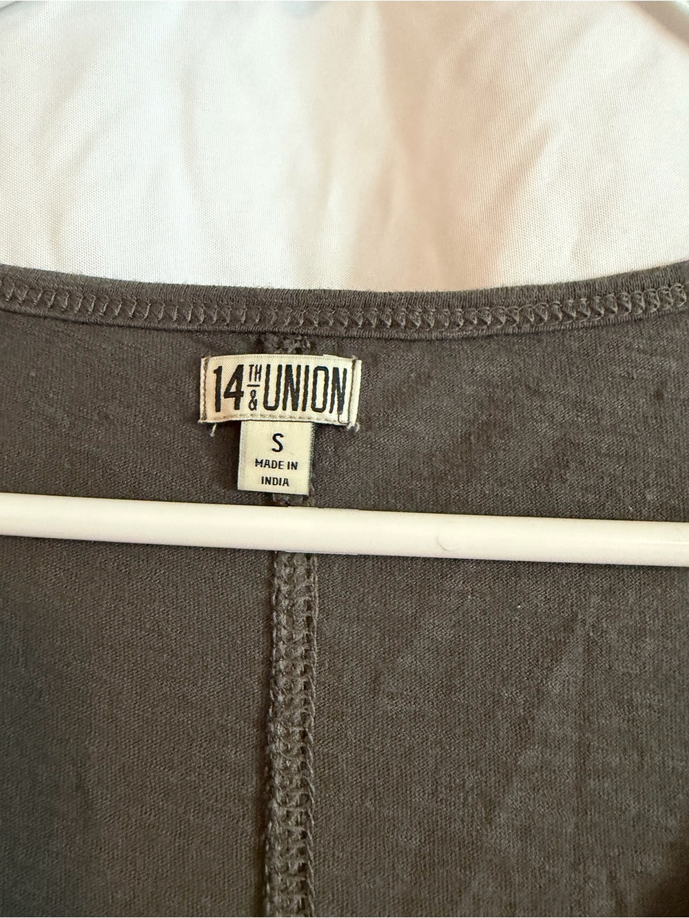 14th & Union Slate Gray V-Neck Short Sleeve Tee - Picture 2 of 3